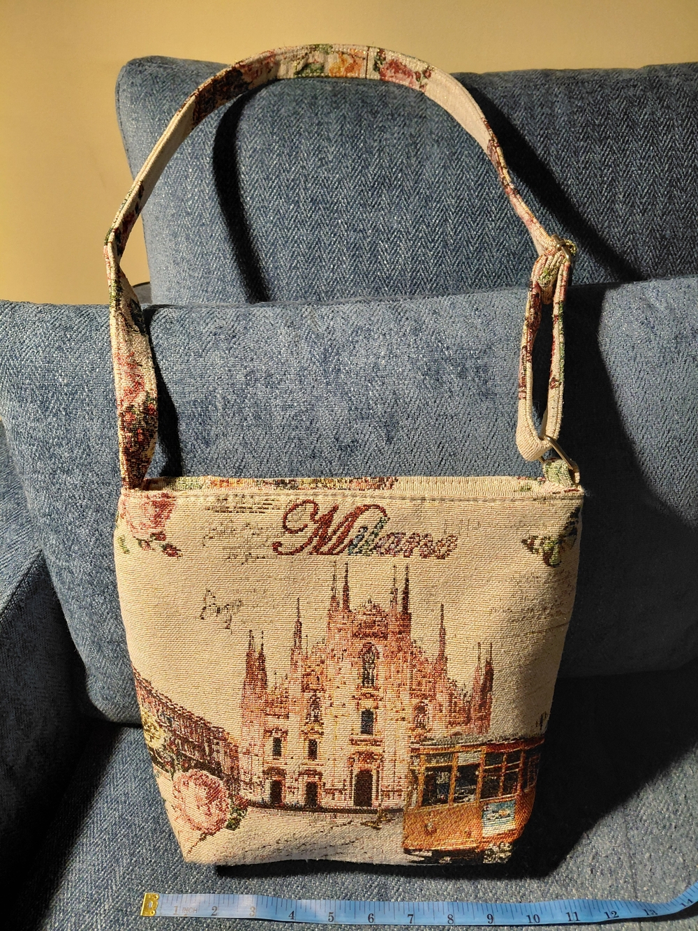 Milano Tapestry Shoulder Bag in Beige with Multicolor Scenic Print